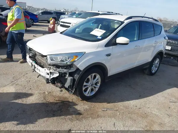 1FMCU9HD9JUB31124 2018 FORD ESCAPE - Image 2