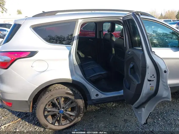 1FMCU9HD9JUB56105 2018 FORD ESCAPE - Image 8