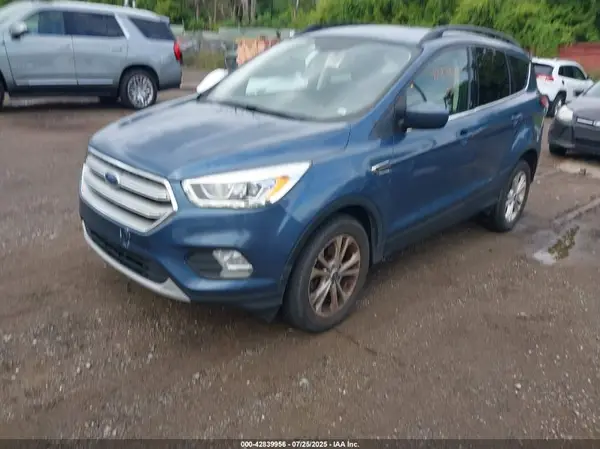 1FMCU9HD9JUC02869 2018 FORD ESCAPE - Image 2