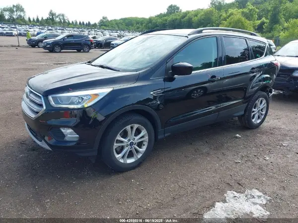1FMCU9HD9JUC19770 2018 FORD ESCAPE - Image 2