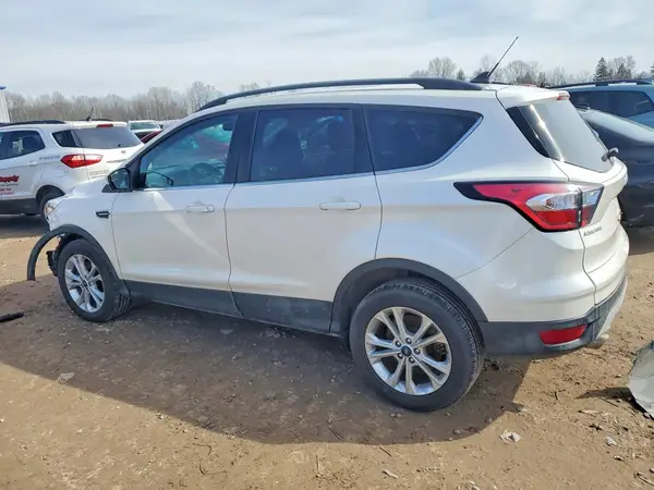 1FMCU9HD9JUC43776 2018 FORD ESCAPE - Image 2