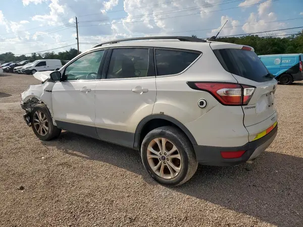 1FMCU9HD9JUD08304 2018 FORD ESCAPE - Image 2