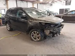1FMCU9HD9JUD17181 2018 FORD ESCAPE