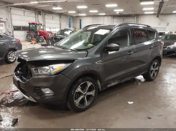 1FMCU9HD9JUD30612 2018 FORD ESCAPE - Image 2