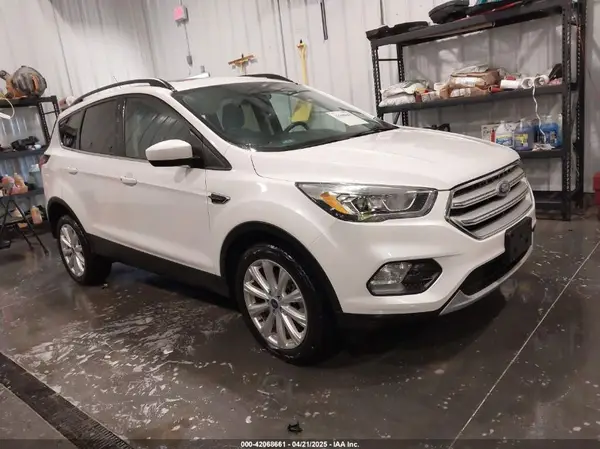 1FMCU9HD9KUA18646 2019 FORD ESCAPE - Image 1