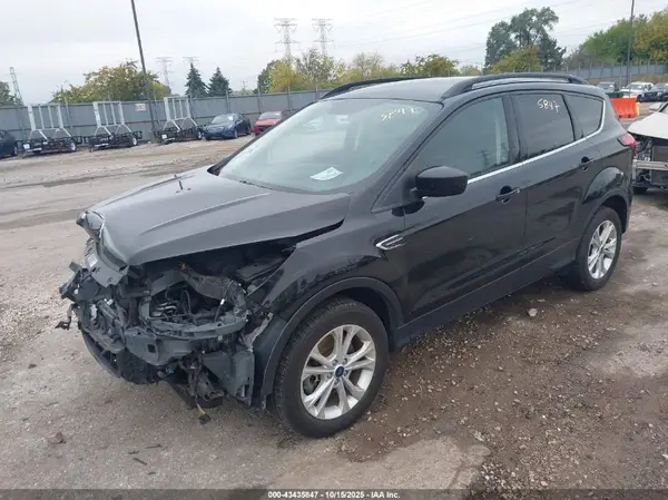 1FMCU9HD9KUA81262 2019 FORD ESCAPE - Image 2
