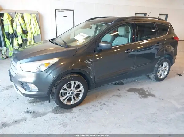 1FMCU9HD9KUB99893 2019 FORD ESCAPE - Image 2