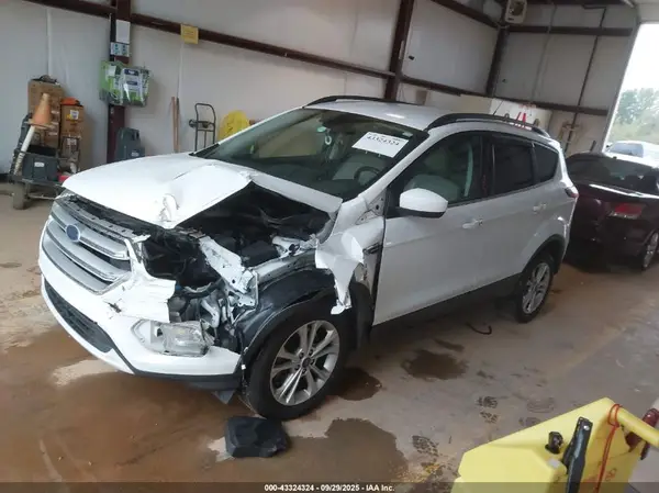 1FMCU9HD9KUC07586 2019 FORD ESCAPE - Image 2