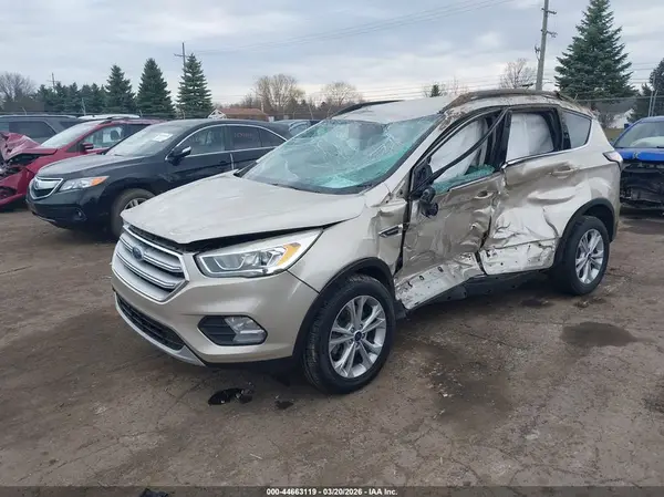 1FMCU9HDXJUB23212 2018 FORD ESCAPE - Image 2