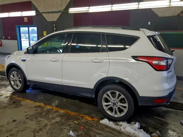 1FMCU9HDXJUB88352 2018 FORD ESCAPE - Image 2