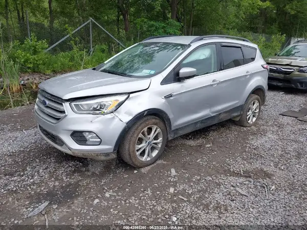 1FMCU9HDXJUC98673 2018 FORD ESCAPE - Image 2