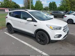 1FMCU9HDXJUD40386 2018 FORD ESCAPE