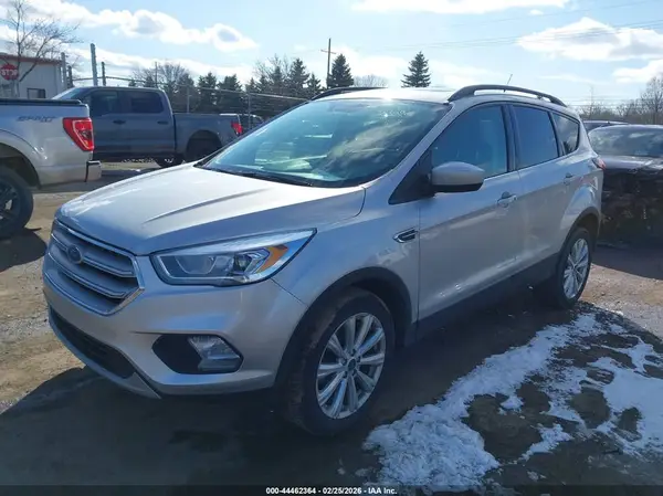 1FMCU9HDXKUA62199 2019 FORD ESCAPE - Image 2