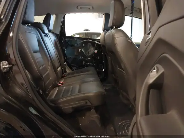 1FMCU9HDXKUC24946 2019 FORD ESCAPE - Image 8