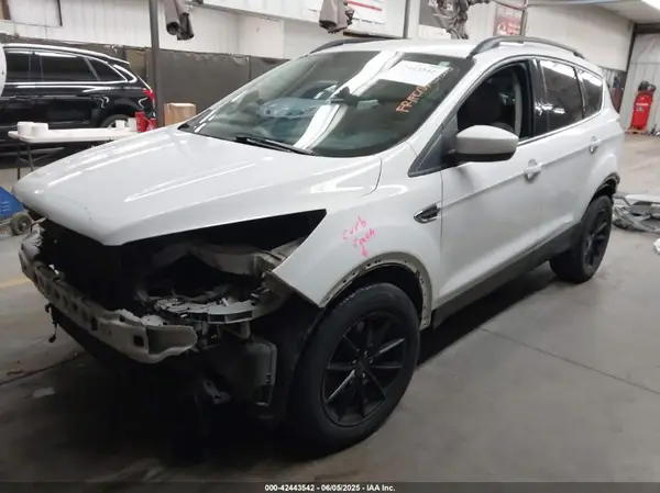 1FMCU9HDXKUC29533 2019 FORD ESCAPE - Image 2