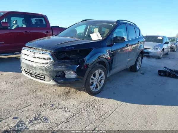 1FMCU9HDXKUC30424 2019 FORD ESCAPE - Image 2