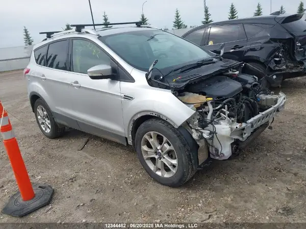 1FMCU9J90GUC68614 2016 FORD ESCAPE - Image 1