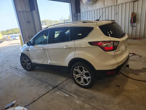 1FMCU9J90HUA46981 2017 FORD ESCAPE - Image 2