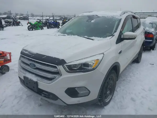 1FMCU9J90HUB24207 2017 FORD ESCAPE - Image 2
