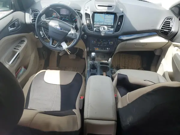1FMCU9J90HUB35000 2017 FORD ESCAPE - Image 8