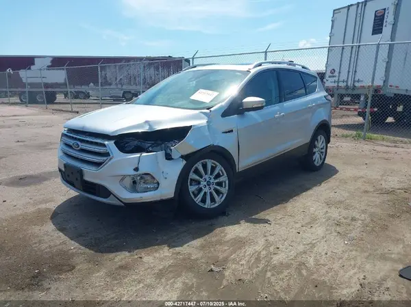 1FMCU9J90HUB62620 2017 FORD ESCAPE - Image 2
