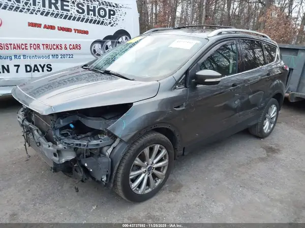 1FMCU9J90HUC70543 2017 FORD ESCAPE - Image 2