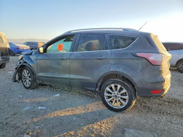 1FMCU9J90HUC81008 2017 FORD ESCAPE - Image 2