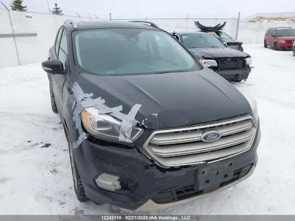 1FMCU9J90HUD00110 2017 FORD ESCAPE - Image 1