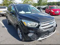 1FMCU9J90HUD02438 2017 FORD ESCAPE