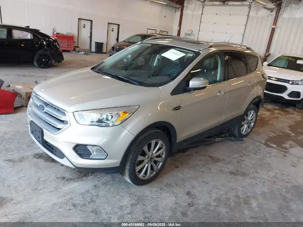 1FMCU9J90HUD87796 2017 FORD ESCAPE - Image 2