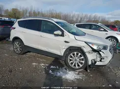 1FMCU9J90HUE40402 2017 FORD ESCAPE