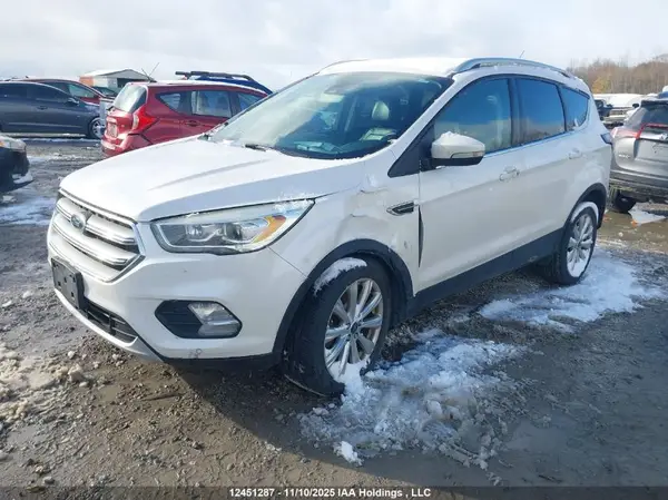 1FMCU9J90HUE40402 2017 FORD ESCAPE - Image 2