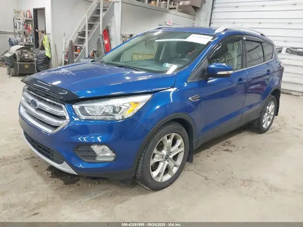1FMCU9J90HUF10075 2017 FORD ESCAPE - Image 2