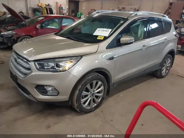 1FMCU9J90JUB84042 2018 FORD ESCAPE - Image 2