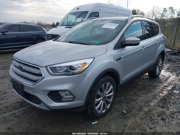 1FMCU9J90JUC73822 2018 FORD ESCAPE - Image 2