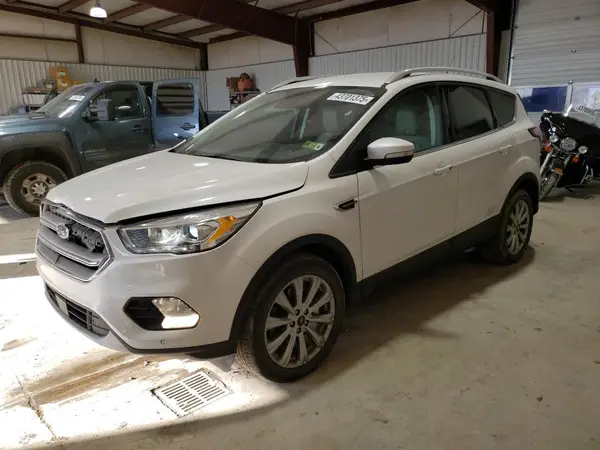 1FMCU9J90JUD01070 2018 FORD ESCAPE - Image 1