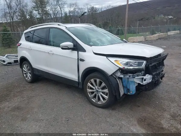 1FMCU9J90JUD53380 2018 FORD ESCAPE - Image 1