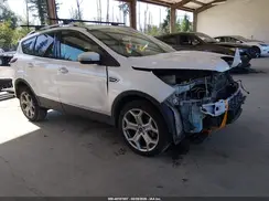 1FMCU9J90KUA82600 2019 FORD ESCAPE