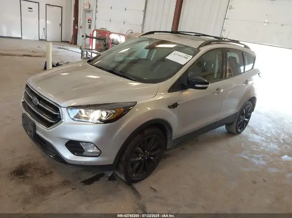 1FMCU9J90KUB40009 2019 FORD ESCAPE - Image 2