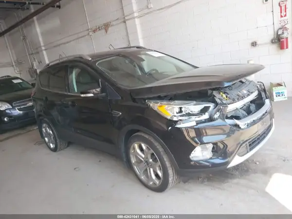1FMCU9J90KUC04436 2019 FORD ESCAPE - Image 1