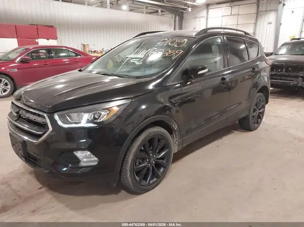 1FMCU9J90KUC13170 2019 FORD ESCAPE - Image 2