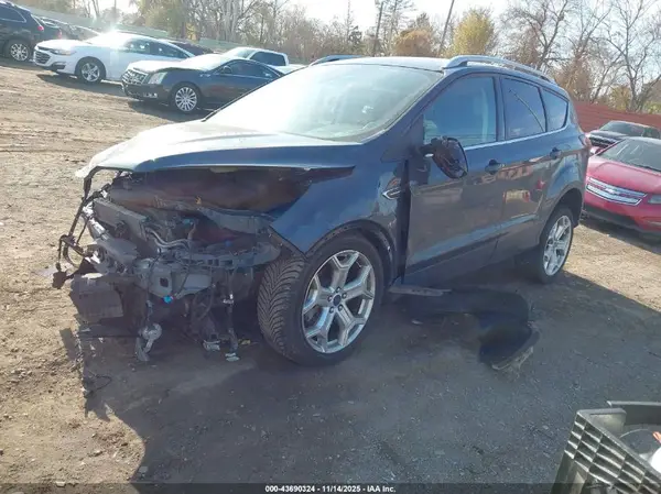 1FMCU9J90KUC24038 2019 FORD ESCAPE - Image 2