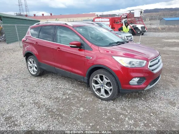 1FMCU9J90KUC33371 2019 FORD ESCAPE - Image 1
