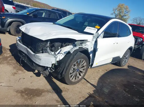 1FMCU9J90MUA30628 2021 FORD ESCAPE - Image 2