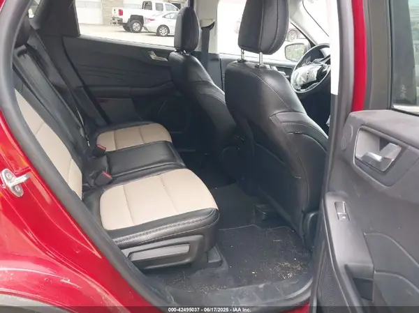 1FMCU9J90MUA33755 2021 FORD ESCAPE - Image 8