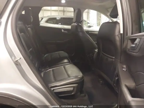 1FMCU9J90MUA54962 2021 FORD ESCAPE - Image 8