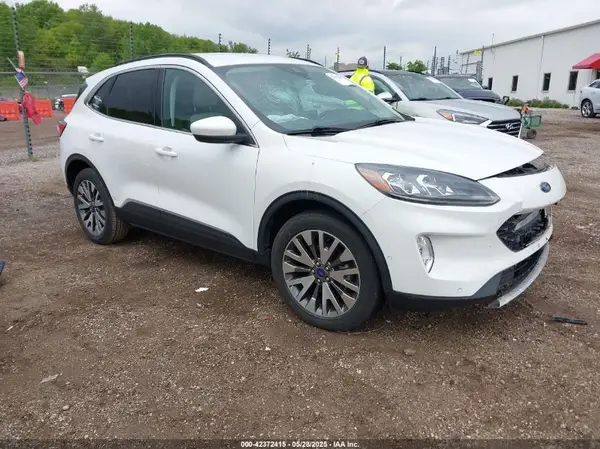 1FMCU9J90MUA58638 2021 FORD ESCAPE - Image 1