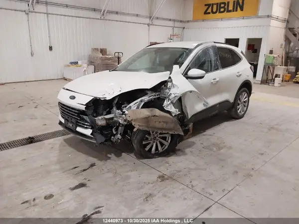 1FMCU9J90NUB42914 2022 FORD ESCAPE - Image 2