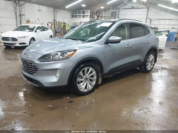 1FMCU9J90NUB65688 2022 FORD ESCAPE - Image 2