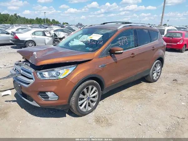 1FMCU9J91HUA07848 2017 FORD ESCAPE - Image 2